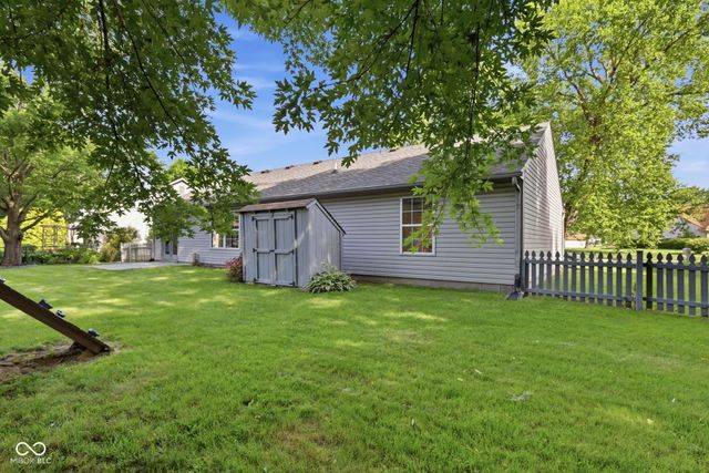 8449 Inland Drive, Avon, IN 46123