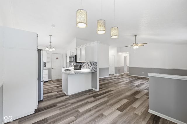 8449 Inland Drive, Avon, IN 46123