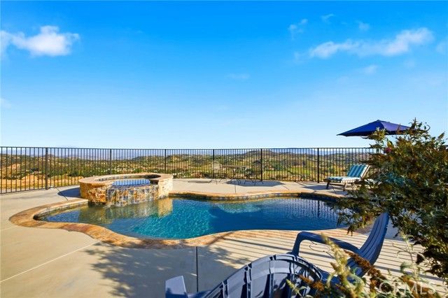 39472 Vista Del Bosque, Murrieta, CA 92562