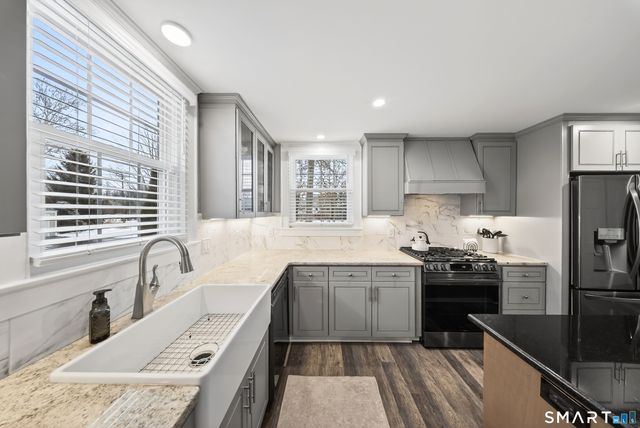 69 Bloomfield Avenue, Hartford, CT 06105