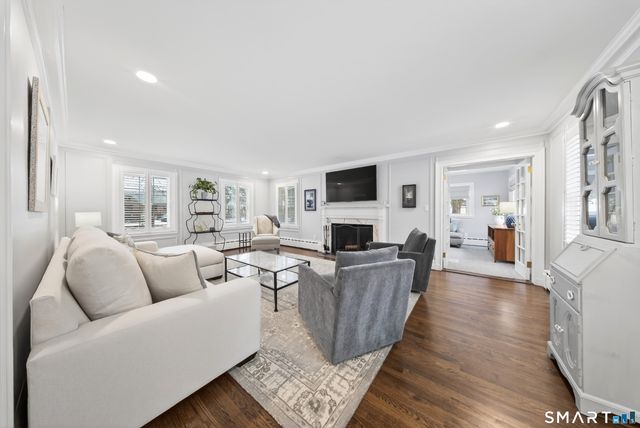 69 Bloomfield Avenue, Hartford, CT 06105