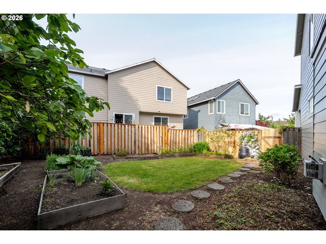 3270 DAWSON Ct, West Linn, OR 97068