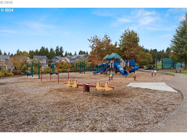 3270 DAWSON Ct, West Linn, OR 97068