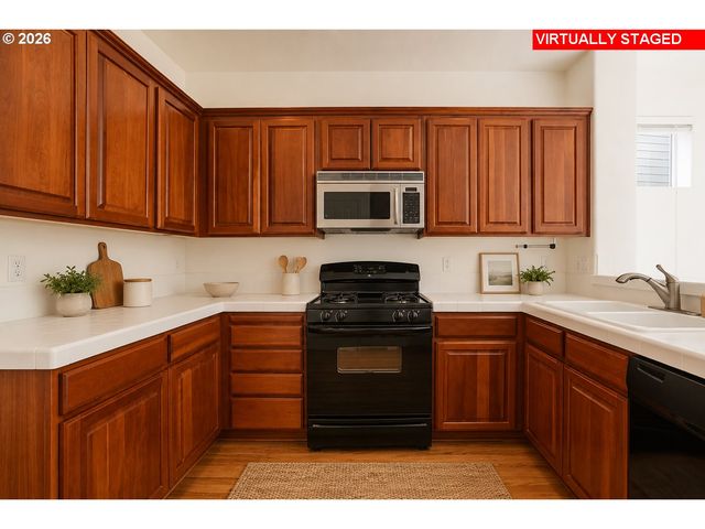 3270 DAWSON Ct, West Linn, OR 97068