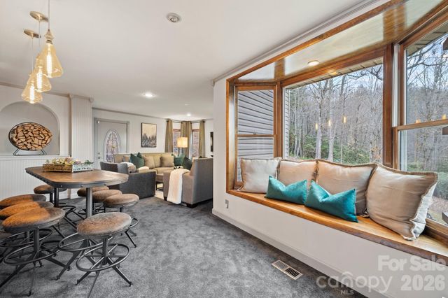106 Bishop Cove Road, Fairview, NC 28730