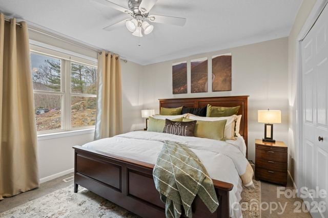 106 Bishop Cove Road, Fairview, NC 28730
