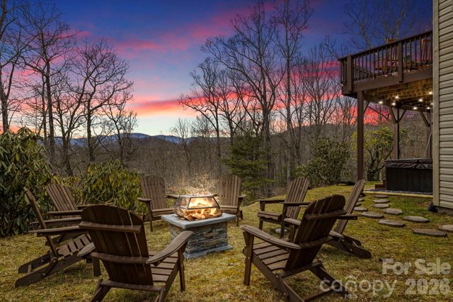 106 Bishop Cove Road, Fairview, NC 28730