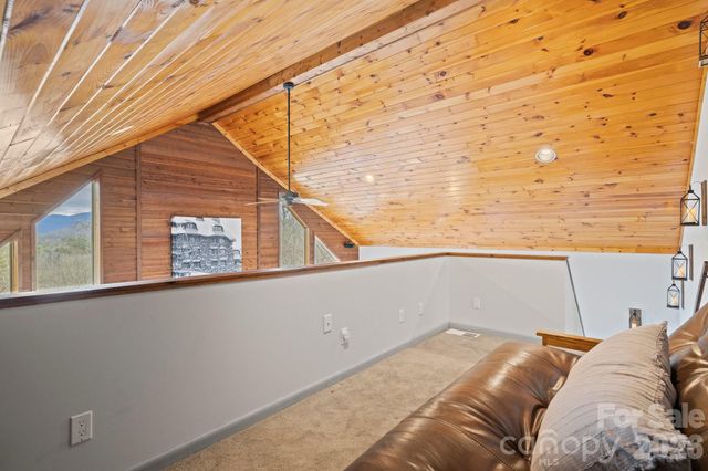 106 Bishop Cove Road, Fairview, NC 28730