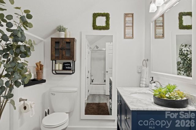 106 Bishop Cove Road, Fairview, NC 28730