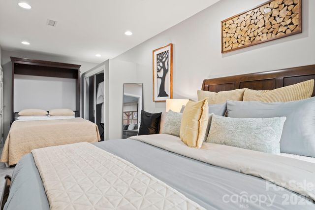 106 Bishop Cove Road, Fairview, NC 28730