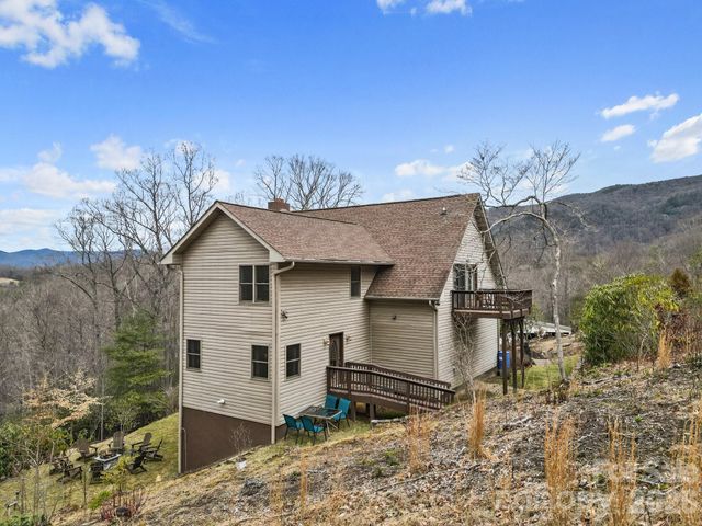106 Bishop Cove Road, Fairview, NC 28730