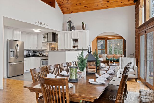 106 Bishop Cove Road, Fairview, NC 28730