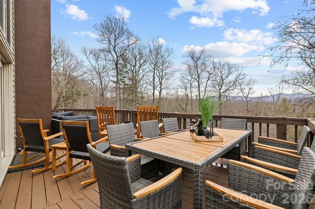106 Bishop Cove Road, Fairview, NC 28730