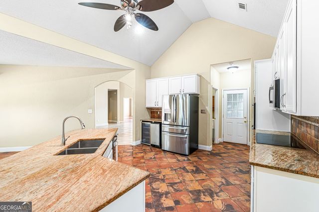 2022 Melrose Place, Kathleen, GA 31047