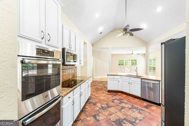 2022 Melrose Place, Kathleen, GA 31047