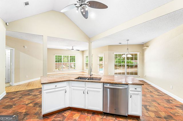 2022 Melrose Place, Kathleen, GA 31047