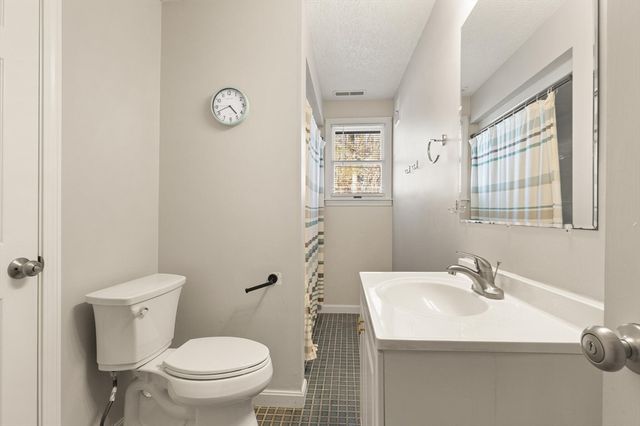 24 Algonquin Rd, Chelmsford, MA 01824