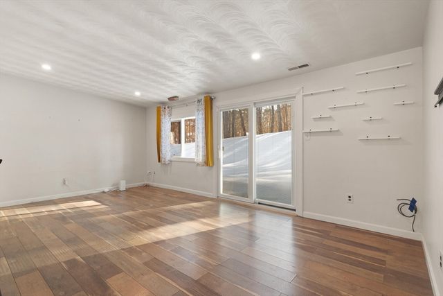 24 Algonquin Rd, Chelmsford, MA 01824