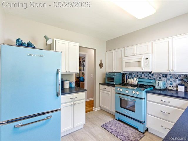 651 Carolina Avenue, Marysville, MI 48040
