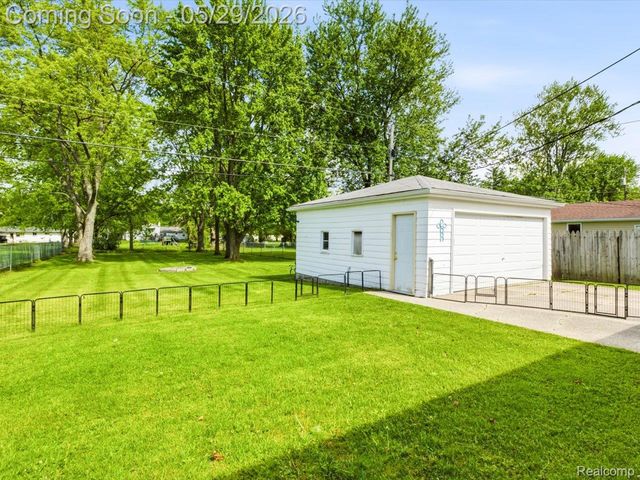 651 Carolina Avenue, Marysville, MI 48040