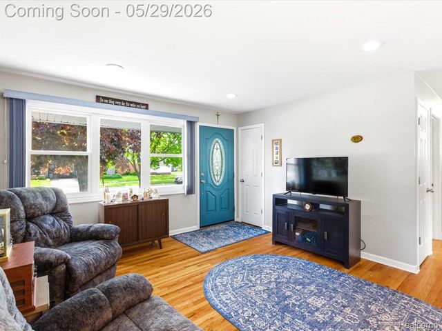 651 Carolina Avenue, Marysville, MI 48040
