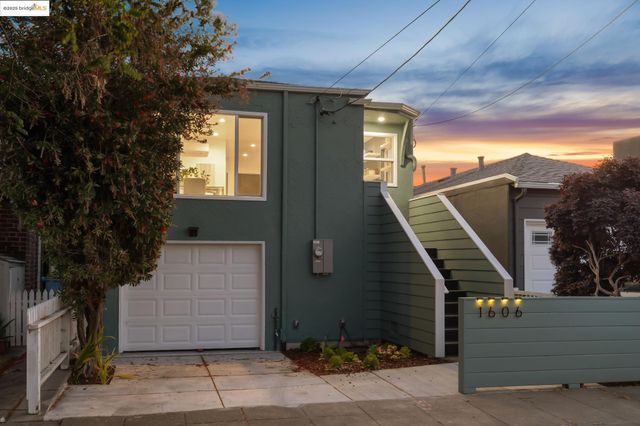 1606 Stannage Ave, Berkeley, CA 94702