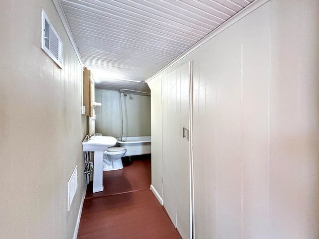 2023 YOUNG AVE, Memphis, TN 38104