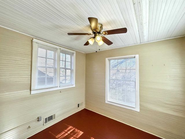 2023 YOUNG AVE, Memphis, TN 38104