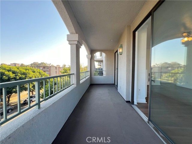 555 Maine Avenue 304, Long Beach, CA 90802