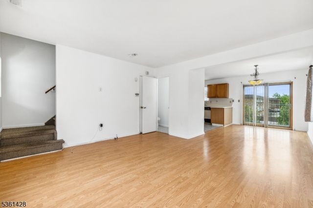239 40th Street 7, Irvington Twp., NJ 07111