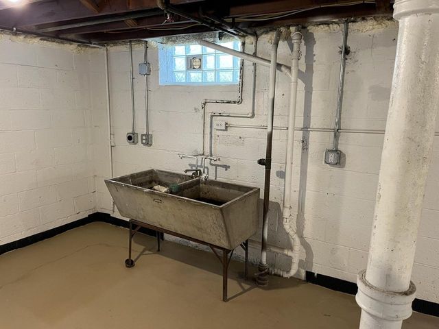 5111 N 62nd STREET, Milwaukee, WI 53218