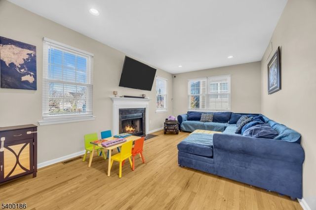 101 Timberhill Dr, Franklin Twp., NJ 08823