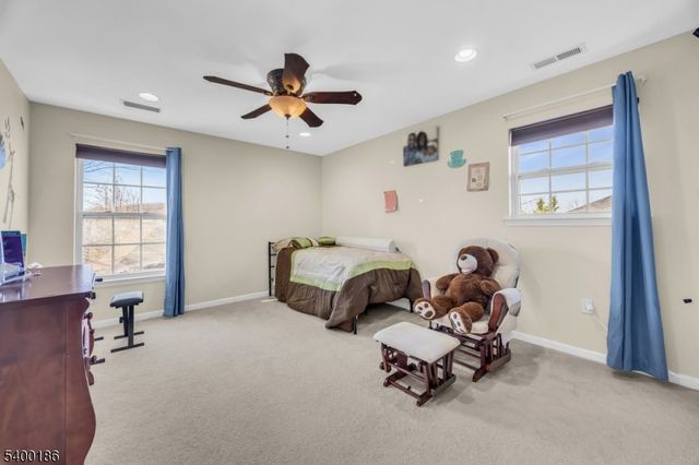 101 Timberhill Dr, Franklin Twp., NJ 08823