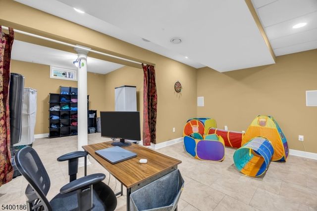 101 Timberhill Dr, Franklin Twp., NJ 08823