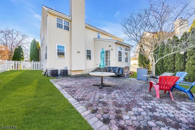 101 Timberhill Dr, Franklin Twp., NJ 08823