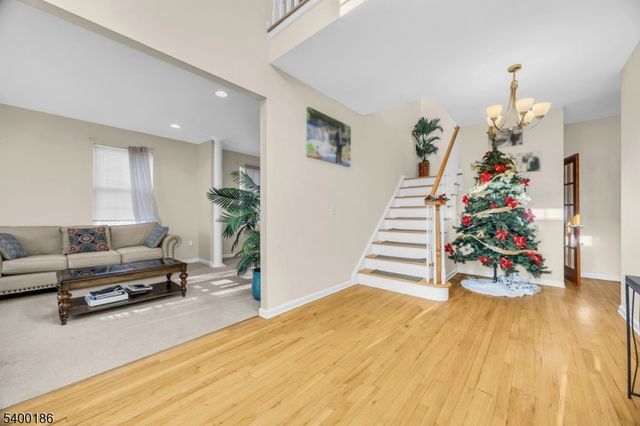 101 Timberhill Dr, Franklin Twp., NJ 08823