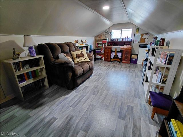 242 Cedar Road, Richmond, OH 43944