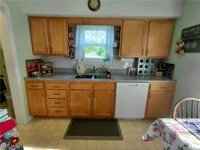 242 Cedar Road, Richmond, OH 43944