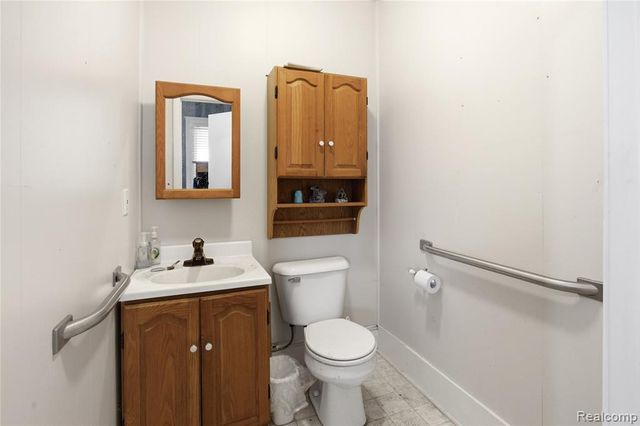 201 W Liberty Street, South Lyon, MI 48178