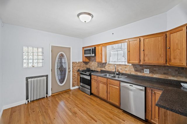 1646 N Sayre Avenue, Chicago, IL 60707
