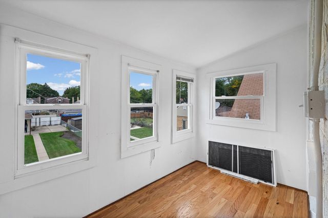 1646 N Sayre Avenue, Chicago, IL 60707