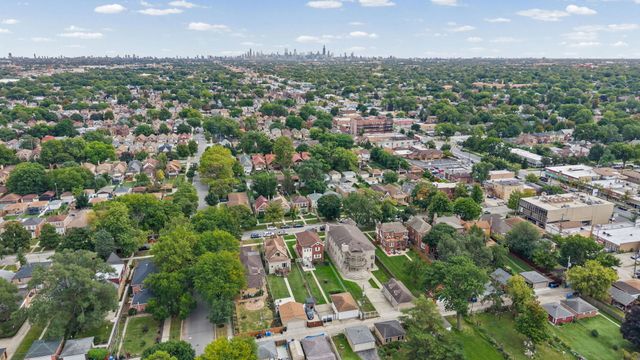 1646 N Sayre Avenue, Chicago, IL 60707