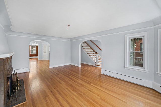 1646 N Sayre Avenue, Chicago, IL 60707
