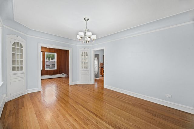 1646 N Sayre Avenue, Chicago, IL 60707