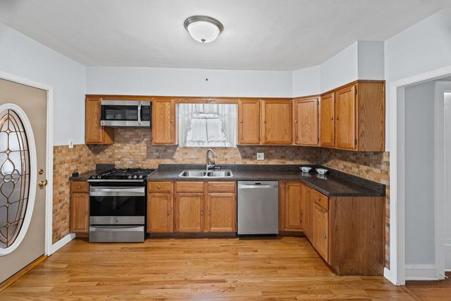 1646 N Sayre Avenue, Chicago, IL 60707