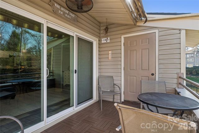 14021 Queens Harbor Road, Charlotte, NC 28278