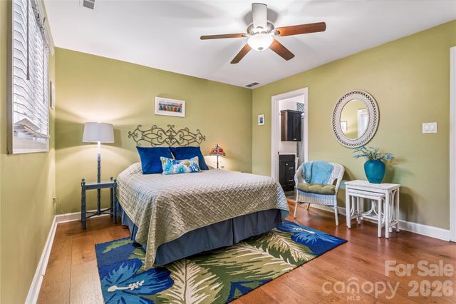 14021 Queens Harbor Road, Charlotte, NC 28278