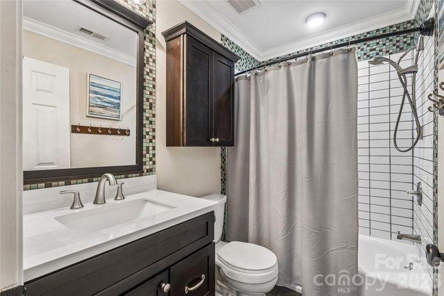 14021 Queens Harbor Road, Charlotte, NC 28278