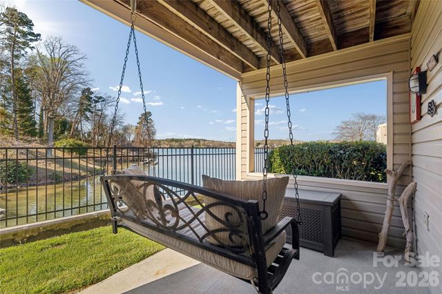 14021 Queens Harbor Road, Charlotte, NC 28278