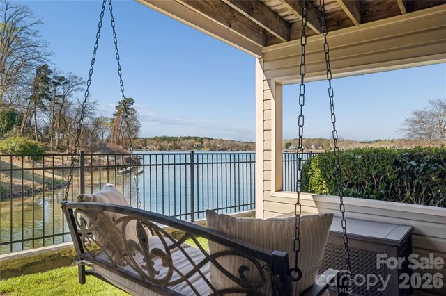 14021 Queens Harbor Road, Charlotte, NC 28278